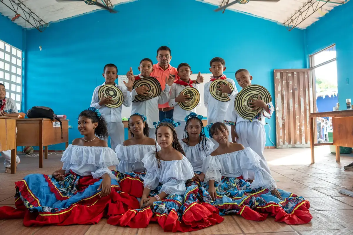 Estudiantes de INEPLAVI en una actividad cultural institucional