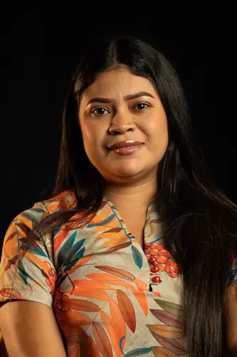 Fotografía de Yissel Paola Gastelbondo Yáñez, docente de Ciencias